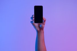 What Sets Leading Eco-Conscious Phone Brands Apart from Traditional Competitors